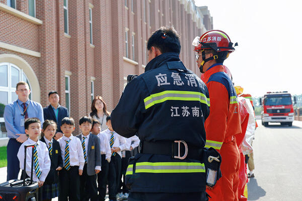 “消防安全”主题集会,南通惠立学校